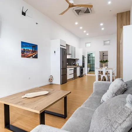 Sur 2 Estudios Industriales Apartment