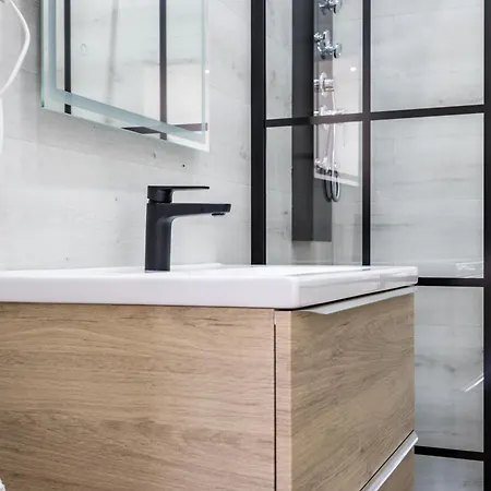 Sur 2 Estudios Industriales Apartment *