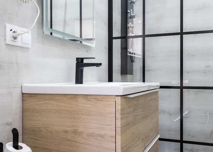 Sur 2 Estudios Industriales Apartment *