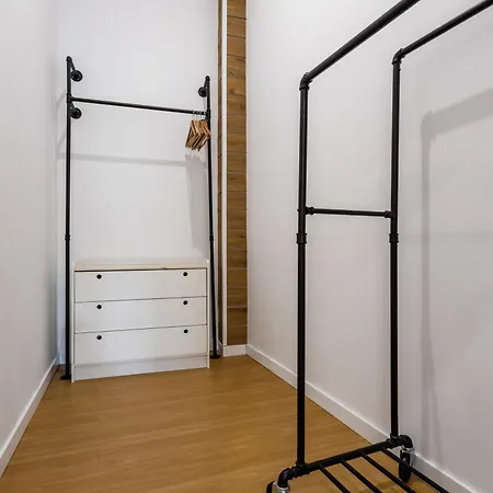 Sur 2 Estudios Industriales Fuengirola